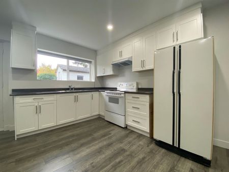 Home on Sandpiper Drive - Photo 3