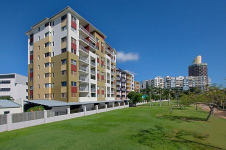 Unit 42/11-17 Stanley Street, Townsville City. - Photo 5