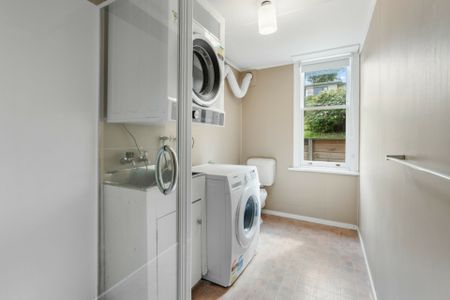 A spacious four bedroom home in Monrington - Photo 2