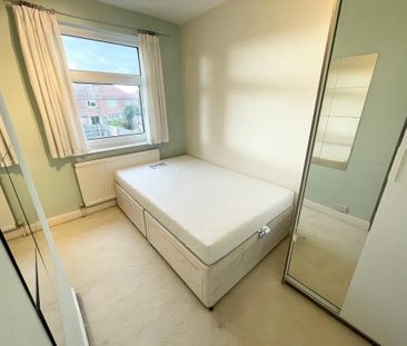 3 bedroom semi-detached house to rent - Photo 4