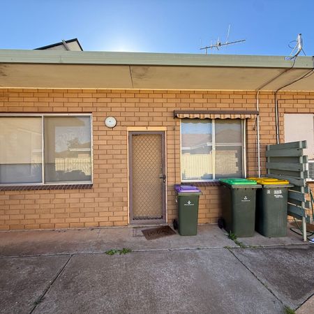 Fully Furnished One Bedroom Home - Photo 4