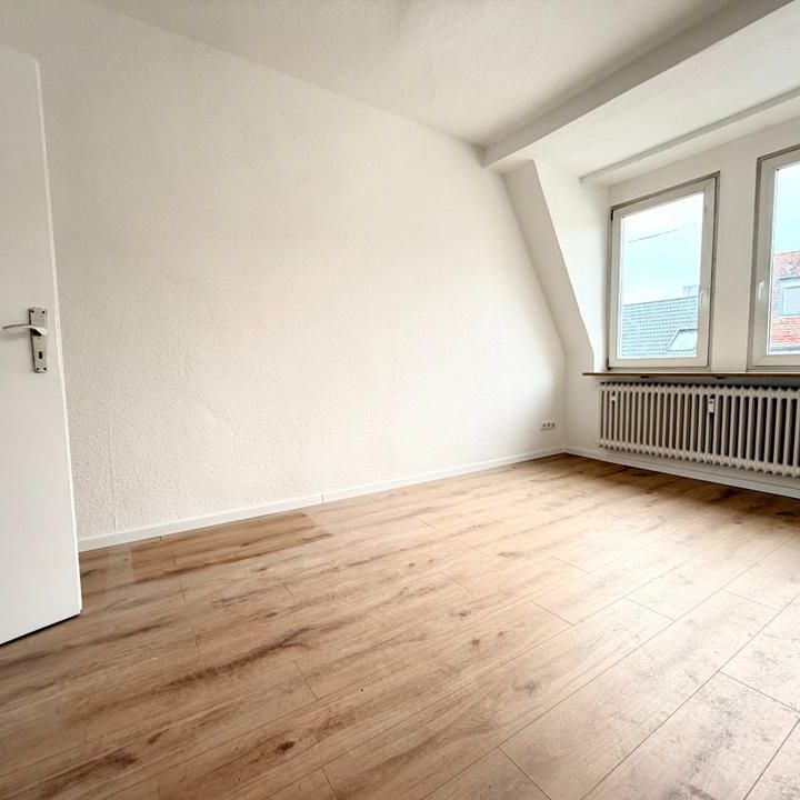 renovierte 3 Zimmer Altbauwohnung unweit vom HBF +++ mit Badewanne +++ - Foto 1