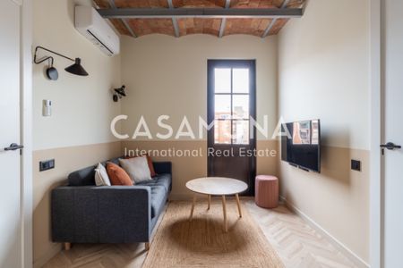Bright And Fully Renovated 3-Bedroom Apartment In Poble Nou - Photo 3