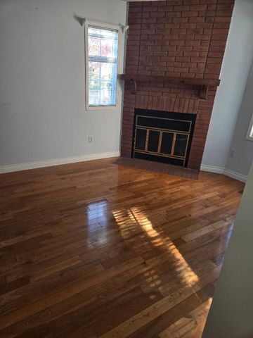 For Lease - 303 Delaney Upper Drive, Ajax, Ontario - Photo 2