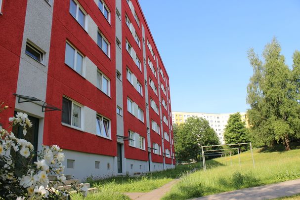 3-Raum-Wohnung mit Balkon unweit von Kita und Schule entfernt - Foto 1