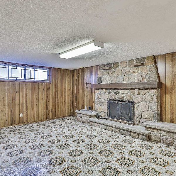 For Lease - 104 Crestwood Road, Vaughan, Ontario - Photo 1