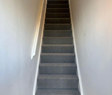 2 bedroom maisonette to rent - Photo 6