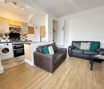 Woodside Avenue, Burley - Photo 5
