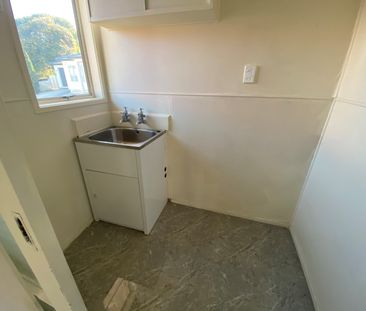 9B Surrey Street, Manurewa, Auckland - Photo 2