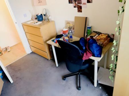 2 Bed 1 Bath - Photo 5