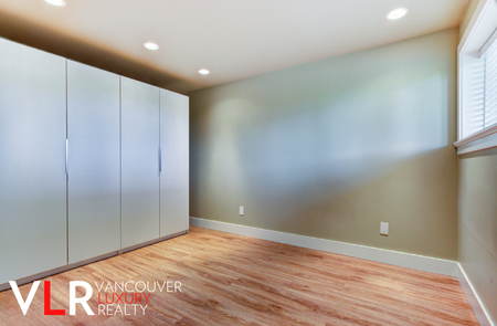 None in West Vancouver, BC - Photo 2