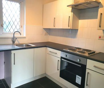 2 bedroom terraced house to rent - Photo 5