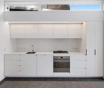 Charming Fully Renovated Family Home - Photo 3