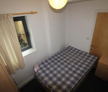 3 bedroom apartment to rent - Photo 6