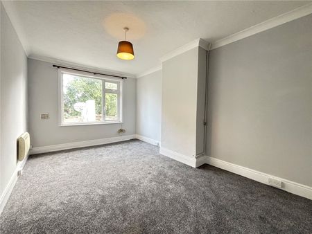 2 bedroom apartment to rent Burgess Road, Southampton, SO16 - Photo 3