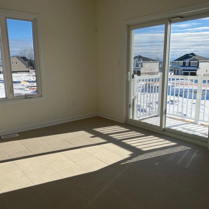 For Lease - 85 Royal Oak Crescent, Loyalist, Ontario - Photo 1