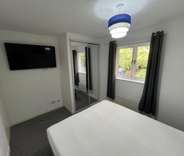 2 bedroom terraced house to rent - Photo 3