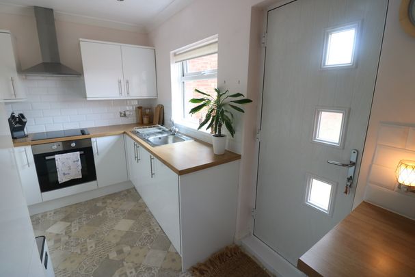 27 Worcester Road - Photo 1