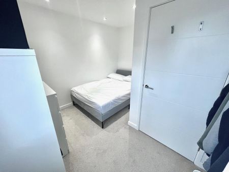 Commercial Road, SOUTHAMPTON - Photo 4