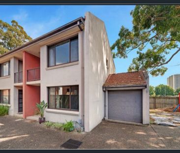 4/42 Hassall Street, Parramatta, NSW 2150 - Photo 4