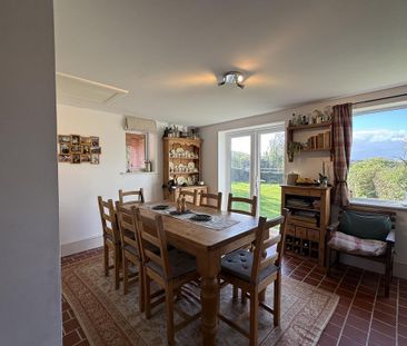 4 bedroom semi-detached house to rent - Photo 2