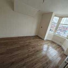 Flat 2, 259 Dewsbury Road - Photo 1