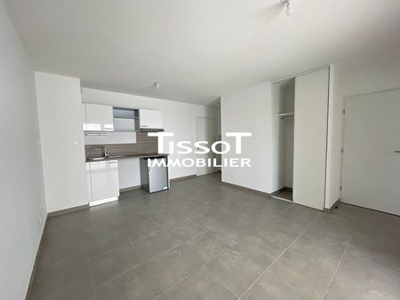 Location Appartement 2 pièces 40m² NIMES 30000 - Photo 2