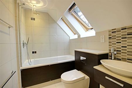 1 bedroom penthouse to rent - Photo 3