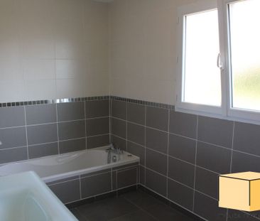 Location Maison 5 pièces 136m² BELLEY 01300 - Photo 5