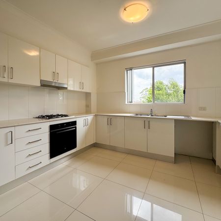 First floor 2 bedroom unit - Photo 4