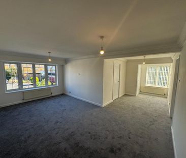 2 bedroom Flat To Let - Photo 3