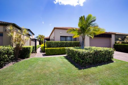 538 Oyster Cove Promenade, Helensvale. - Photo 5