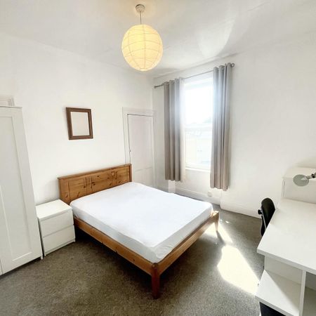 Greenbank Avenue, Plymouth - Photo 3