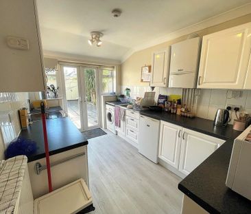 3 bedroom terraced house to rent - Photo 5