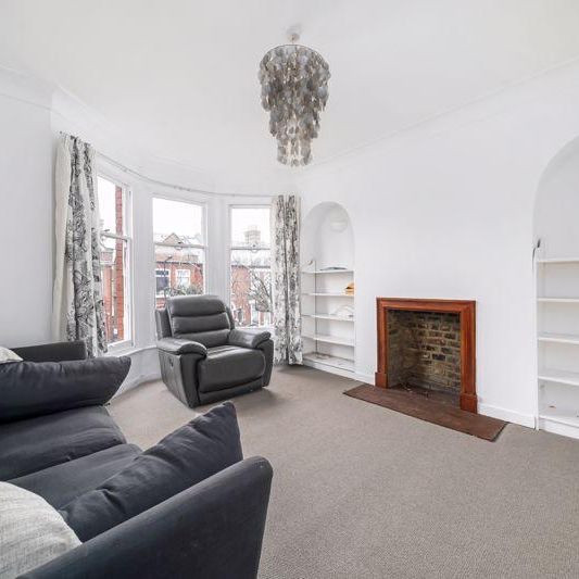 3 bedroom apartment to rent - Photo 1