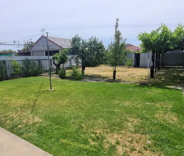 Pennington - Photo 3