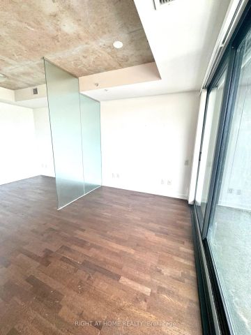 629 King Street W #1316 - Photo 3