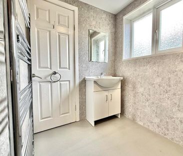 3 bedroom semi-detached house to rent - Photo 6