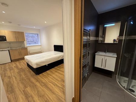 Studio to rent - Photo 2