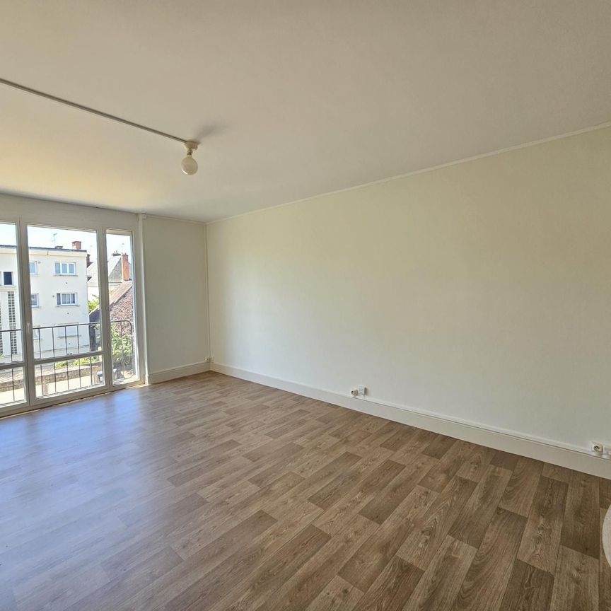 Location Appartement 3 pièces 64m² CHATEAUROUX 36000 - Photo 1