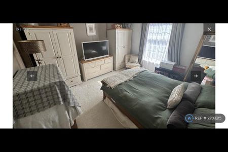 2 bedroom semi-detached house to rent - Photo 3