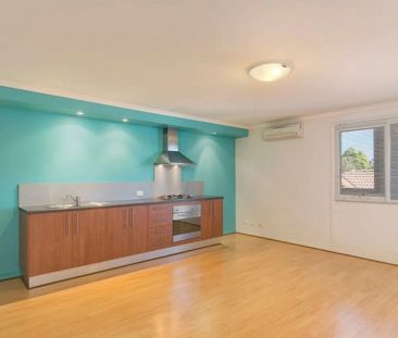 One Bedroom Gem In Convenient Location that is Glenelg North - Photo 2