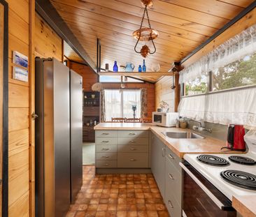 Charming Family Home with Pool in Papamoa Beach - Photo 1