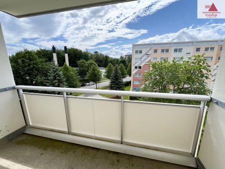 4-Raum-Wohnung mit Blick ins Grüne im Barbara-Uthmann-Ring - Annaberg-Buchholz! - Foto 2