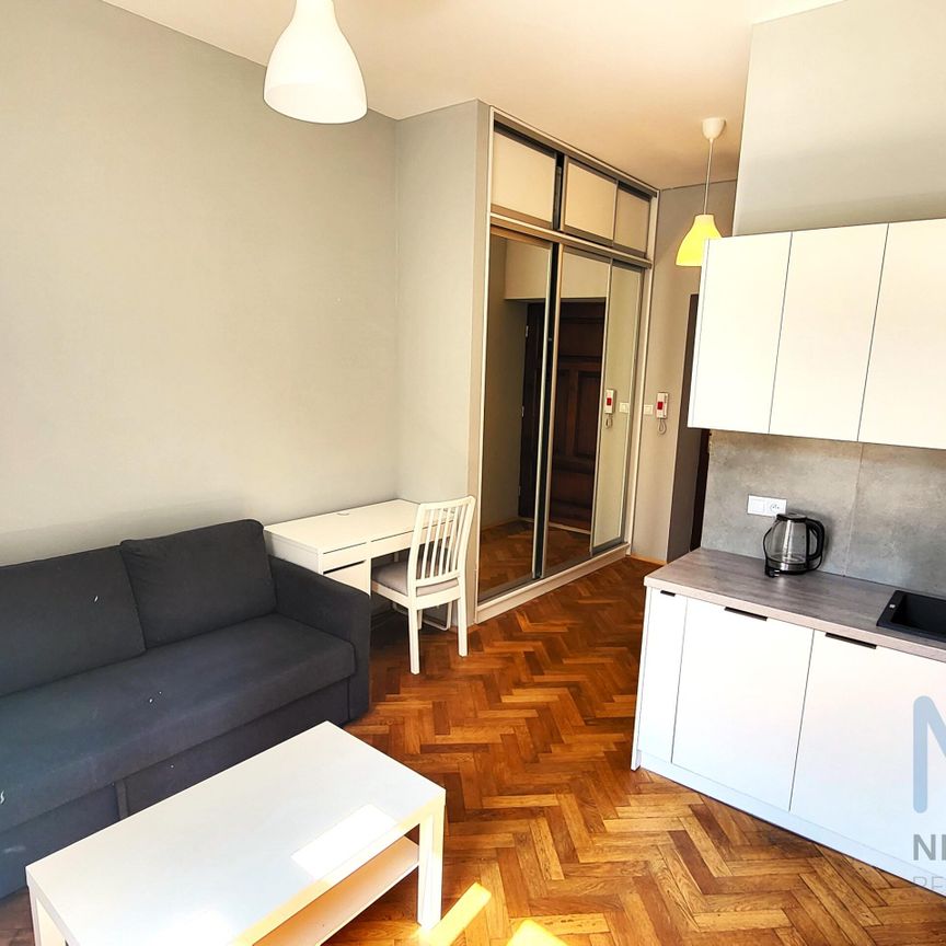 Przytulna nowoczesna kawalerka w centrum Kazimierza . - Photo 1