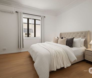 Large Stylish Home Located in Kelvin Grove - Photo 6