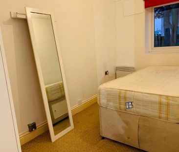 2 bedroom ground floor flat to rent - Photo 5