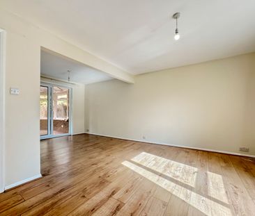 A lovely detached 3 bedroom house, with garage and enclosed rear ga... - Photo 4