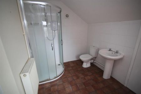 2 bedroom maisonette to rent - Photo 5