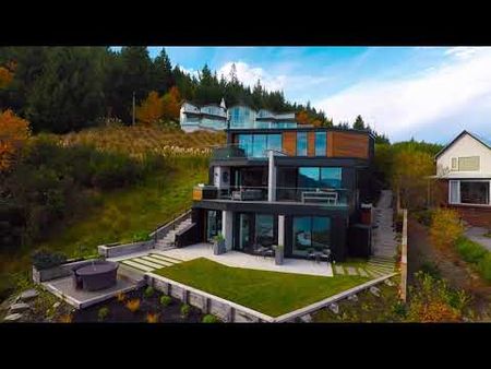 Luxury with a view - Photo 5